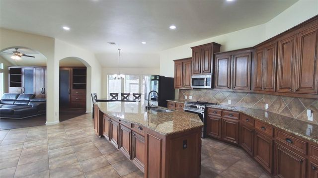 10615 Cortland Ridge Lane, Cypress, TX 77433