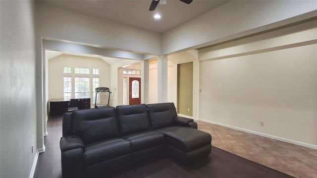 10615 Cortland Ridge Lane, Cypress, TX 77433