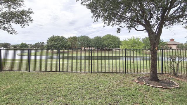 10615 Cortland Ridge Lane, Cypress, TX 77433