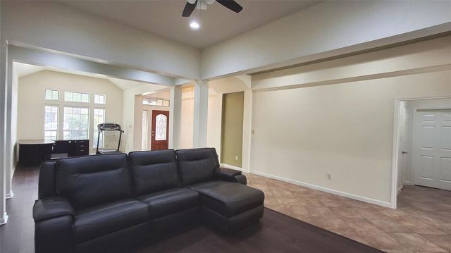 10615 Cortland Ridge Lane, Cypress, TX 77433