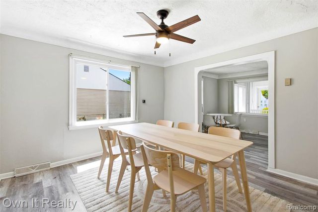 26546 Palmer Boulevard, Madison Heights, MI 48071