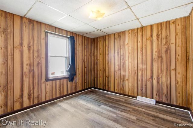 26546 Palmer Boulevard, Madison Heights, MI 48071