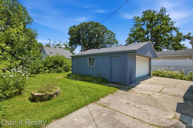 26546 Palmer Boulevard, Madison Heights, MI 48071
