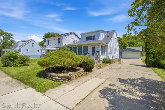 26546 Palmer Boulevard, Madison Heights, MI 48071