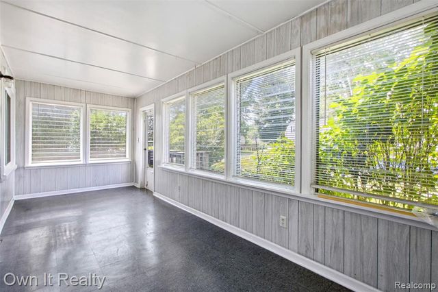 26546 Palmer Boulevard, Madison Heights, MI 48071