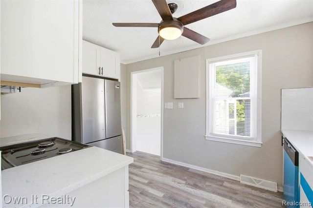 26546 Palmer Boulevard, Madison Heights, MI 48071