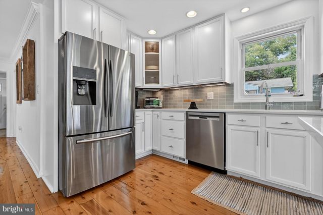 512 RIVERSIDE DR, Pasadena, MD 21122