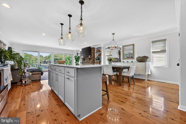 512 RIVERSIDE DR, Pasadena, MD 21122