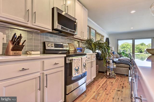 512 RIVERSIDE DR, Pasadena, MD 21122