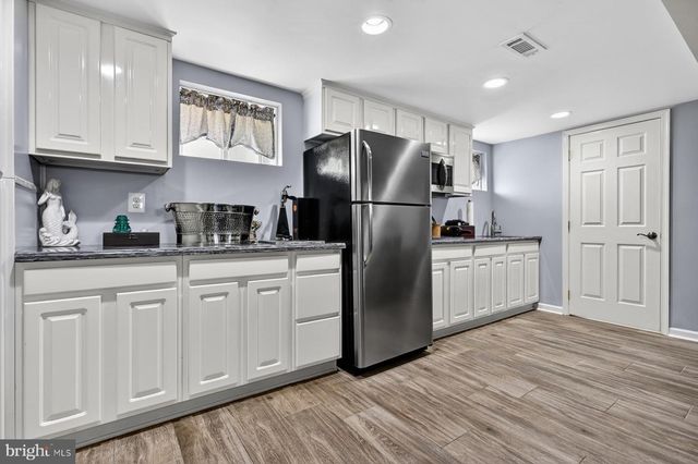 512 RIVERSIDE DR, Pasadena, MD 21122