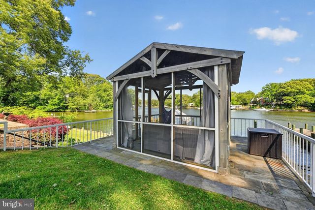 512 RIVERSIDE DR, Pasadena, MD 21122