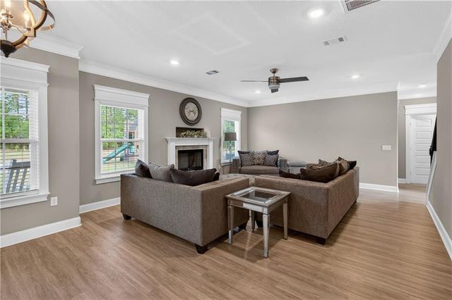 399 Palmer Place Lane NE, Ludowici, GA 31316
