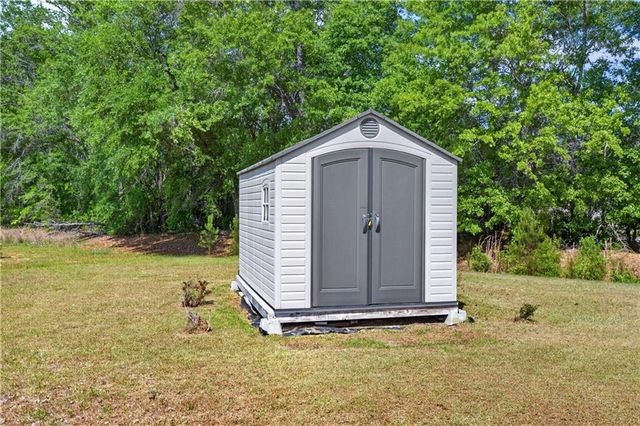 399 Palmer Place Lane NE, Ludowici, GA 31316