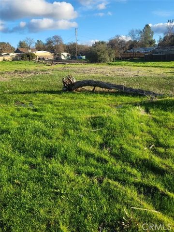 2810 10th Street, Clearlake, CA 95422