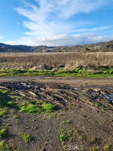 2810 10th Street, Clearlake, CA 95422