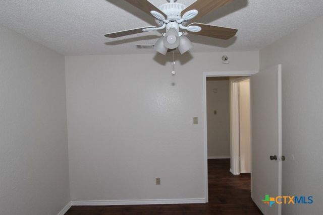 1011 N 4th Street, Copperas Cove, TX 76522