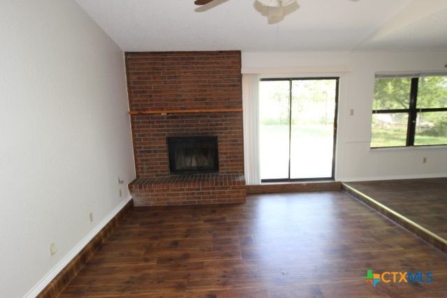 1011 N 4th Street, Copperas Cove, TX 76522