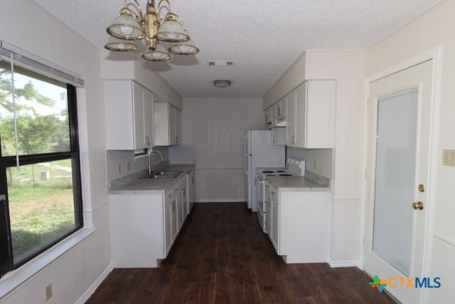 1011 N 4th Street, Copperas Cove, TX 76522