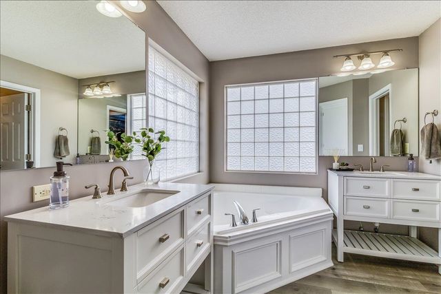 1956 E Glen Hills, Derby, KS 67037