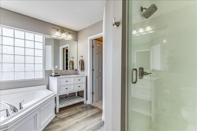 1956 E Glen Hills, Derby, KS 67037