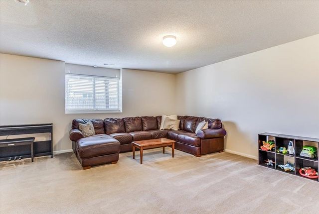 1956 E Glen Hills, Derby, KS 67037