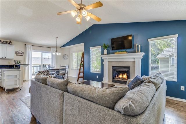 1956 E Glen Hills, Derby, KS 67037