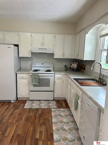 9641 Camden Avenue, Omaha, NE 68134