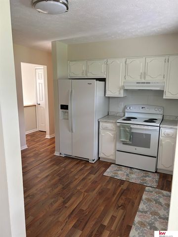 9641 Camden Avenue, Omaha, NE 68134