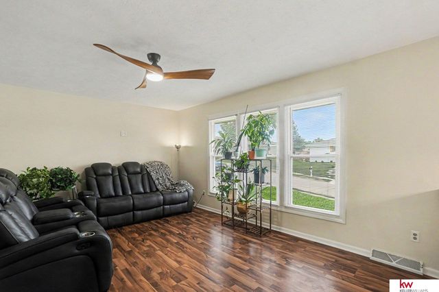 9641 Camden Avenue, Omaha, NE 68134