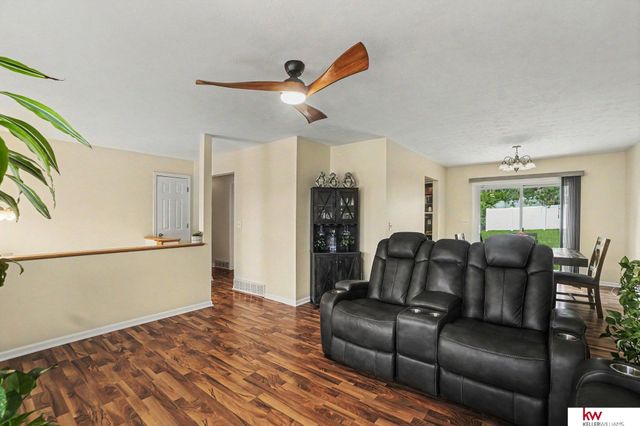 9641 Camden Avenue, Omaha, NE 68134
