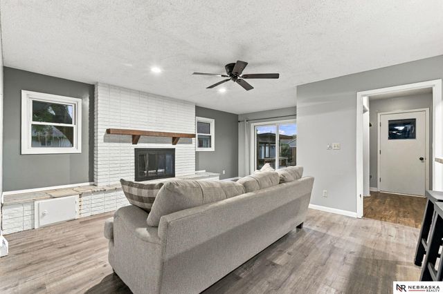 2450 N Ridge Road, Fremont, NE 68025