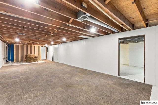 2450 N Ridge Road, Fremont, NE 68025