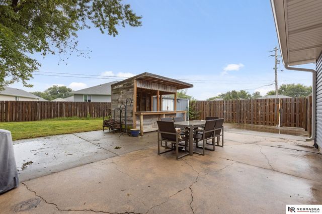 2450 N Ridge Road, Fremont, NE 68025