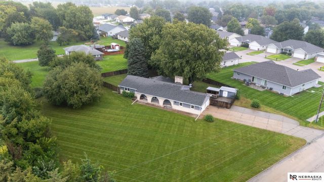 2450 N Ridge Road, Fremont, NE 68025
