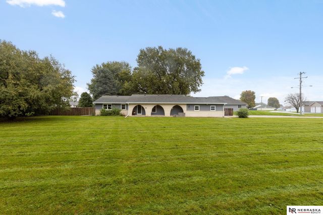 2450 N Ridge Road, Fremont, NE 68025