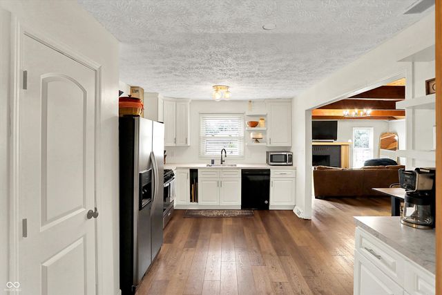 10 Tarry Court, Greenwood, IN 46142