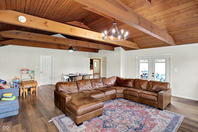 10 Tarry Court, Greenwood, IN 46142