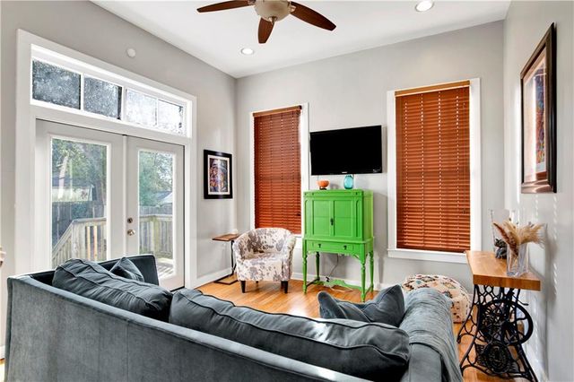 1015 Old Shell Road, Mobile, AL 36604