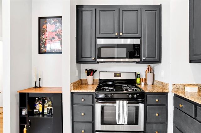 1015 Old Shell Road, Mobile, AL 36604