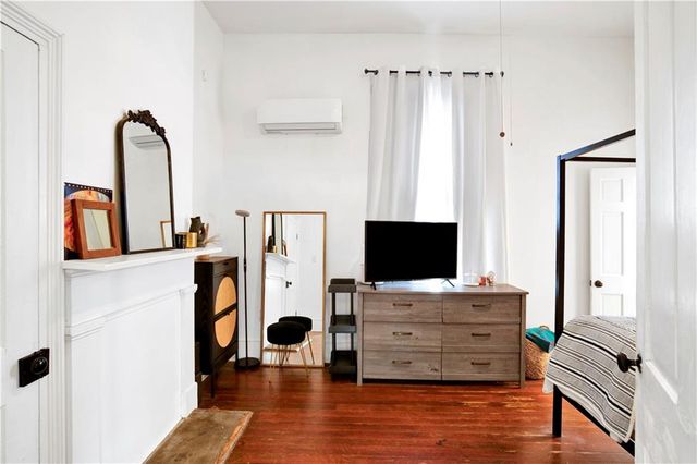 1015 Old Shell Road, Mobile, AL 36604