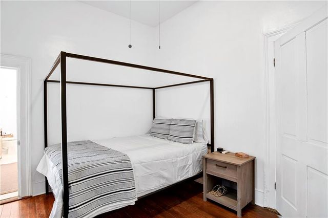 1015 Old Shell Road, Mobile, AL 36604