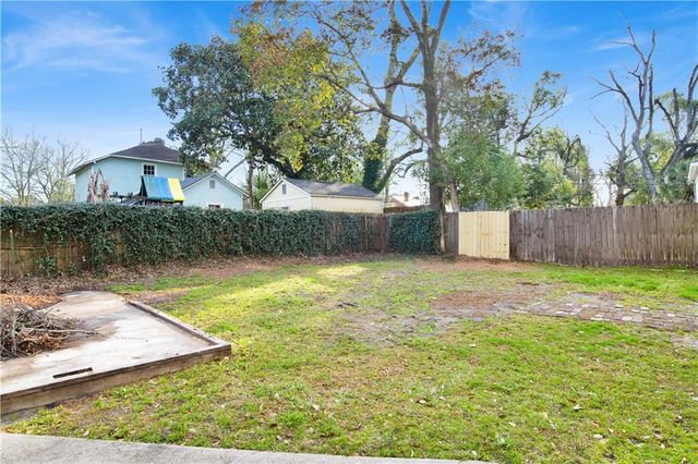 1015 Old Shell Road, Mobile, AL 36604