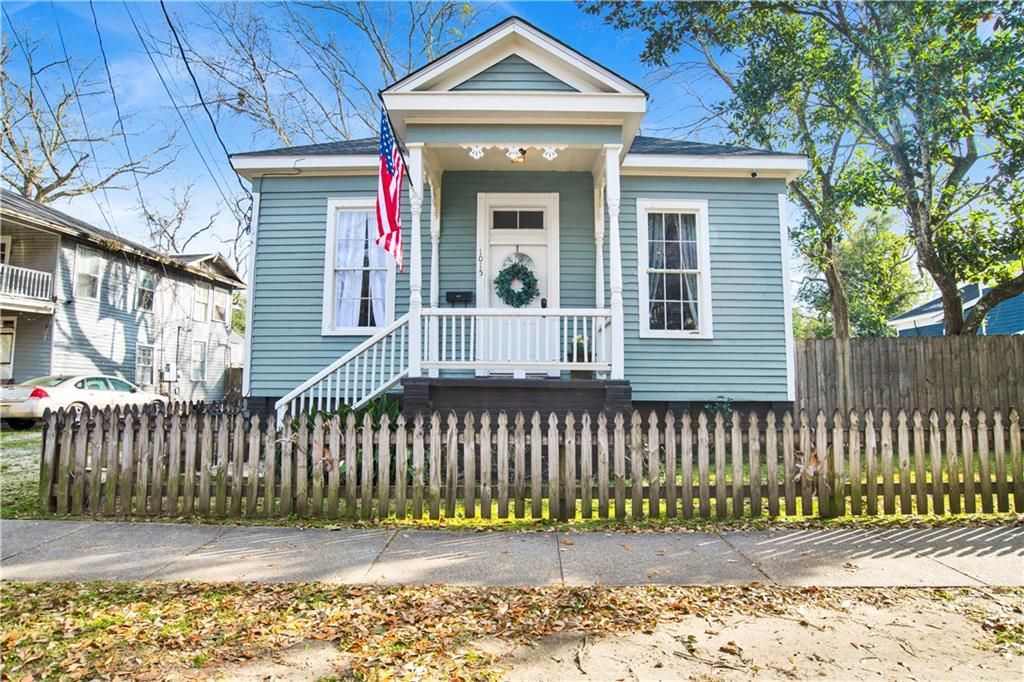 1015 Old Shell Road, Mobile, AL 36604