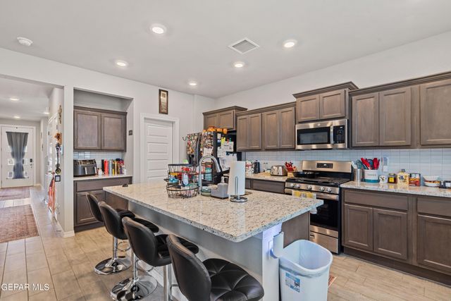 6044 HIDDEN PASSAGE Avenue, El Paso, TX 79924