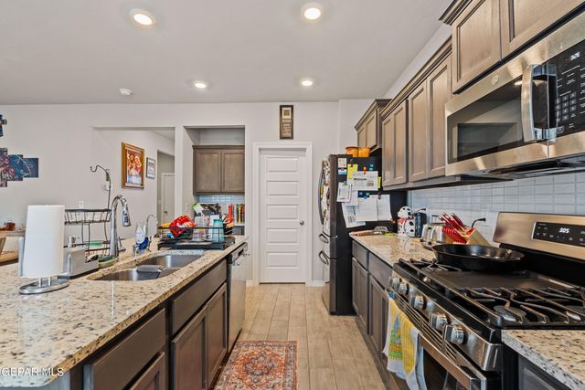 6044 HIDDEN PASSAGE Avenue, El Paso, TX 79924