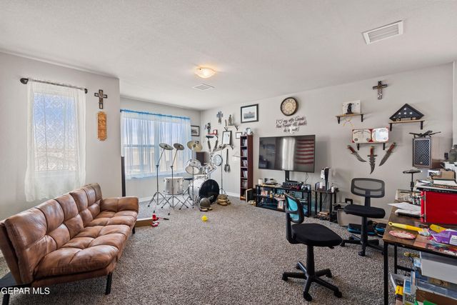 6044 HIDDEN PASSAGE Avenue, El Paso, TX 79924