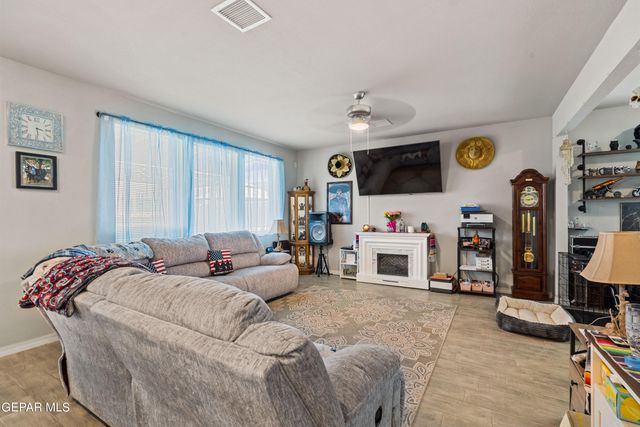 6044 HIDDEN PASSAGE Avenue, El Paso, TX 79924