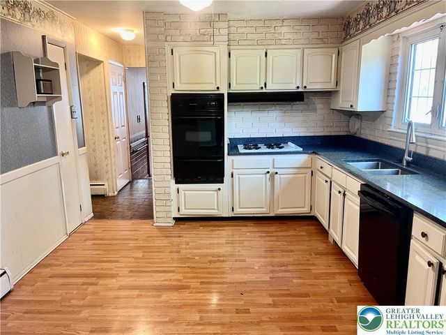 1307 Butternut Lane, Lower Macungie Twp, PA 18062