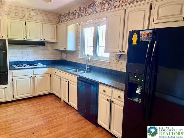 1307 Butternut Lane, Lower Macungie Twp, PA 18062