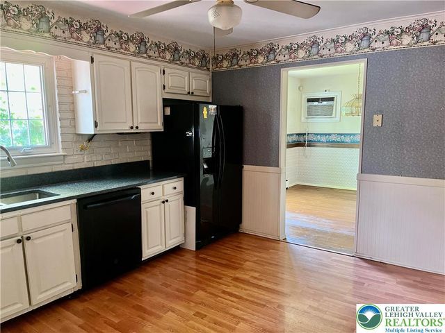 1307 Butternut Lane, Lower Macungie Twp, PA 18062